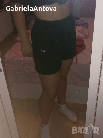 къси панталонки Nike, снимка 3 - Къси панталони и бермуди - 51502788