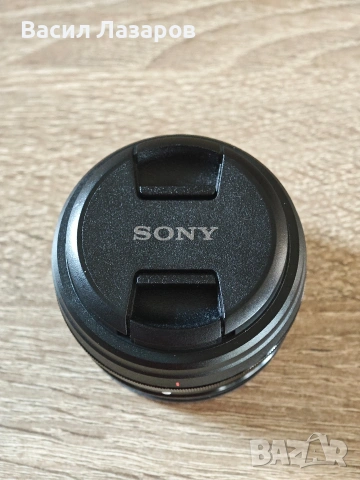 Обектив SONY E 20mm f2.8 (SEL20F28) отлично състояние , снимка 2 - Обективи и филтри - 53594172