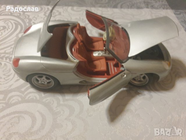 Порше Бокстер  1:18 Маисто, снимка 6 - Колекции - 41629323