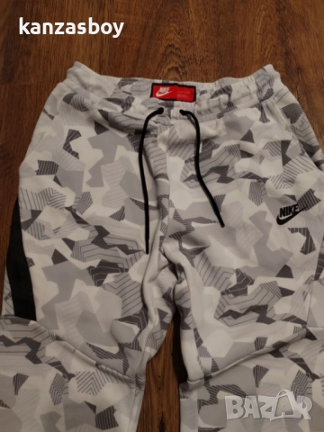 Nike Men's Tech Fleece Camo Joggers - страхотно мъжко долнище С, снимка 6 - Спортни дрехи, екипи - 52724797