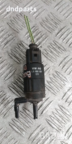 Помпичка чистачки VW Bora 2001г.	