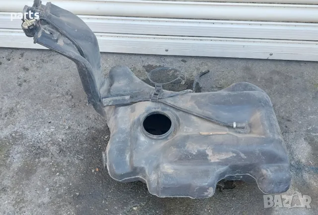 Резервоар 1.9TDI VW Пасат 5 (2)
- Ауди А4 Б5
- 8D0201085, снимка 2 - Части - 49883478