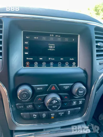 Jeep Grand Cherokee Laredo V6 3.6, снимка 8 - Автомобили и джипове - 46241672