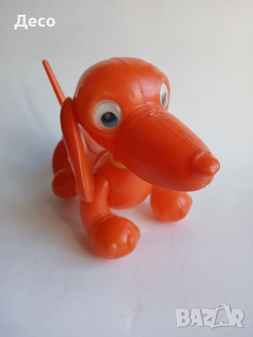 Стара румънска пластмасова играчка куче Дакел., снимка 2 - Колекции - 52524208