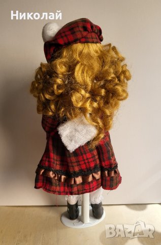 Порцеланова кукла с шотландско облекло , снимка 2 - Колекции - 41462051