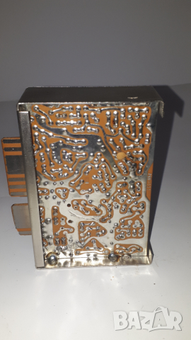 Стара електронна платка в метална кутия, снимка 7 - Друга електроника - 44841386