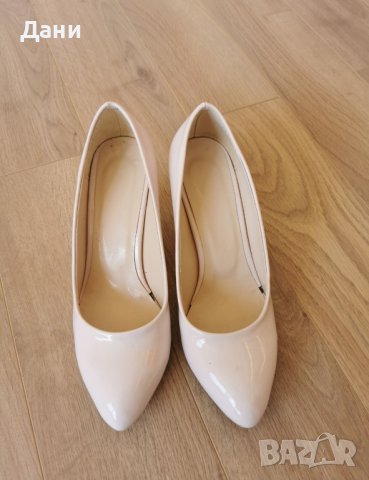 Обувки на ток, снимка 2 - Дамски обувки на ток - 41936004