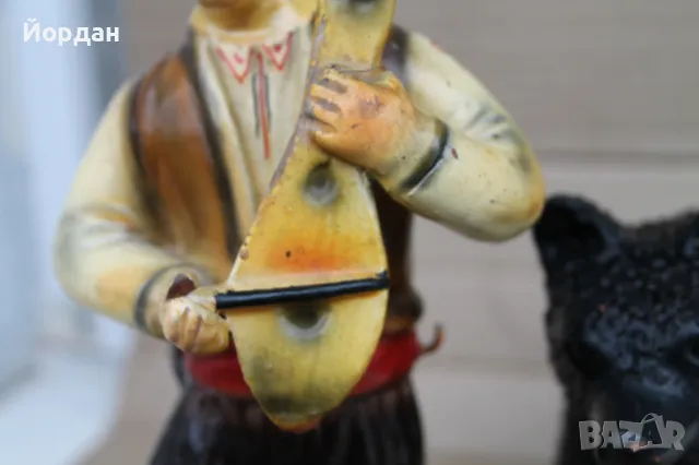 Стара Българска керамика ''Мечкар с мечка'', снимка 3 - Антикварни и старинни предмети - 47990190