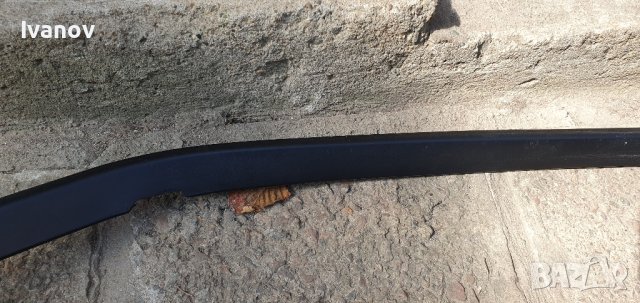 кора задна лява врата бмв е34  пластмасово уплътнение рамка врата bmw e34 1944351, снимка 4 - Части - 41881991