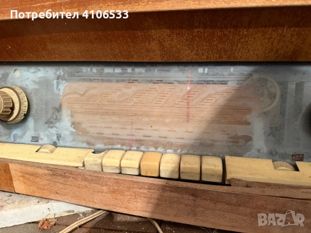   Стар винтидж радиограмофон комбайн – дървен корпус, зелен филц, чака възстановяване, снимка 2 - Грамофони - 53750113