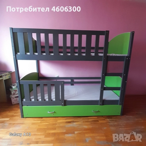 Детско двуетажно легло с трето издърпващо легло + 3 матрака и подматрачни рамки – гр. София