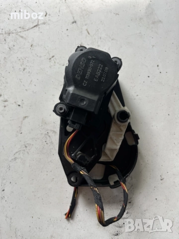 Моторче клапи парно BMW E F series , снимка 4 - Части - 53380431