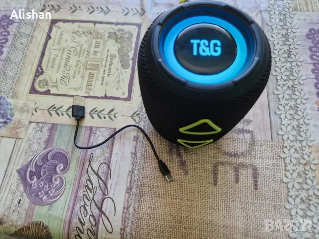 Продавам преносима тонколонка