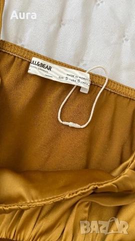 Satin crop top pull & bear , снимка 3 - Корсети, бюстиета, топове - 51815131