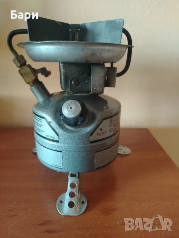 Бензинов котлон ,примус, за къмпинг Coleman Feather 442 , снимка 3 - Газови котлони - 51002689