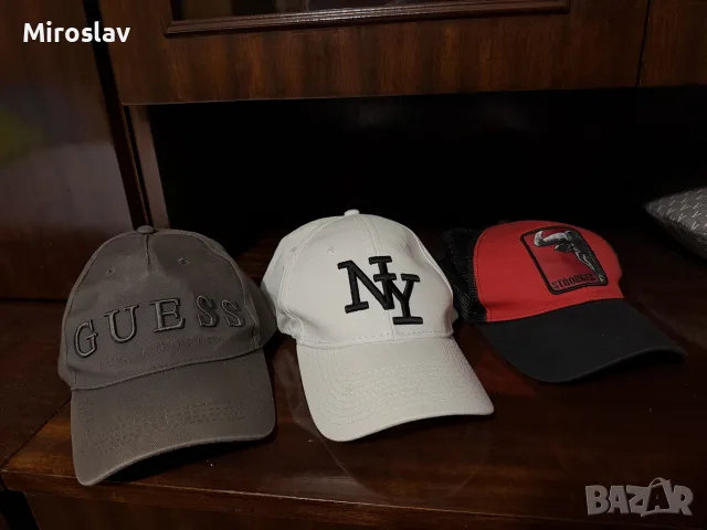 3 броя мъжки/унисекс шапки с козирка (Guess, NY, Trucker), снимка 2 - Шапки - 55748176