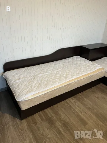 Две ъглови легла с ракла + матраци, снимка 5 - Спални и легла - 55982221