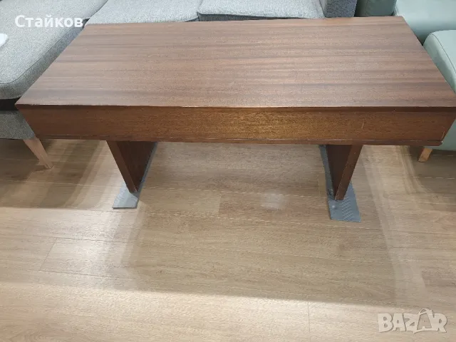 Холна маса масив бук с орехов фурнир,130Х60Х56см, снимка 4 - Маси - 47559986