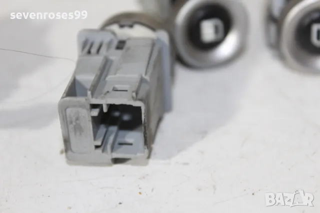 Бутон отваряне врати Пежо 807 Peugeot 807 Citroen C8 Lancia Phedra , снимка 6 - Части - 50312208