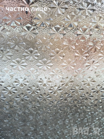  стъкло релефно орнаментно   размер 145  /  62 сантиметра за 15 евро в Бургас, снимка 2 - Дограми - 53742269