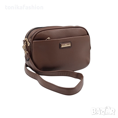 Ежедневна дамска чанта , снимка 4 - Чанти - 52287804