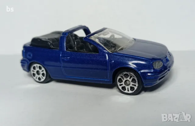 Maisto VW Golf GTI Cabrio 1:64, снимка 1 - Колекции - 47385014