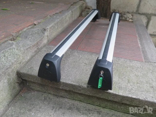 TOYOTA RAV4 след 2017,Оригинални напречни греди,thule, снимка 5 - Аксесоари и консумативи - 50828051