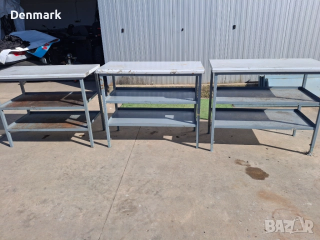 Метални маси за инструменти  3 бр