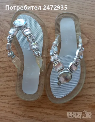 Детски чехли, снимка 2 - Детски сандали и чехли - 49762596