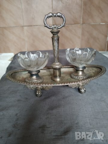 барокова стойка за подправки