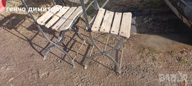 стари сгъваеми железни столове 13 бр, снимка 3 - Антикварни и старинни предмети - 48550996