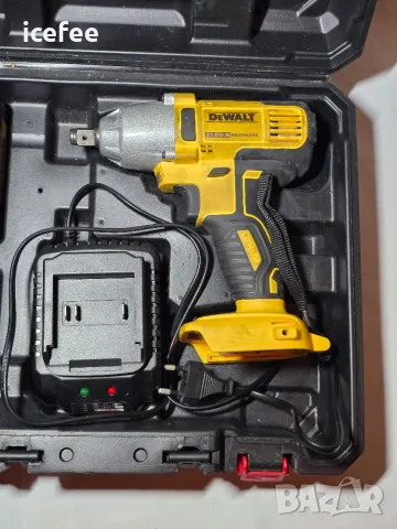 Акумулаторен гайковерт Dewalt, снимка 2 - Винтоверти - 56350281
