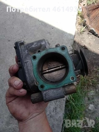 Дроселова клапа за  Волксваген Пасат 4 комби 1998г 1.6 101кс 