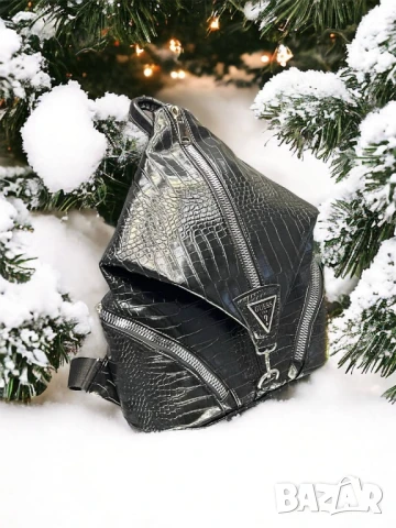 раница Guess , снимка 6 - Раници - 51393332