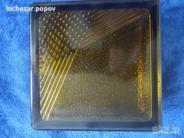 Стъклена касичка от соца 