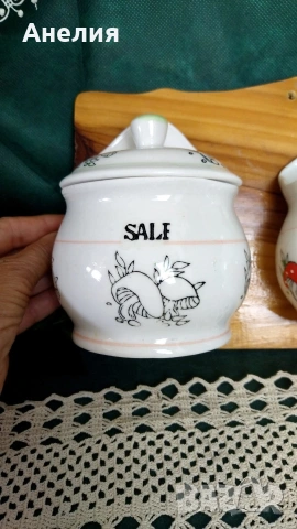 3 буркана с дървена поставка , снимка 2 - Декорация за дома - 53163273