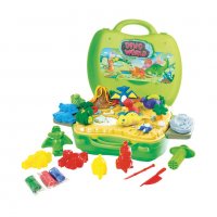 PlayGo DOUGH Куфар с пластелин Динозаври 8835, снимка 2 - Пластелини, моделини и пясъци - 35979478