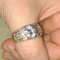 Искрящ пръстен с диамант и сапфири , снимка 2 - Пръстени - 39941740