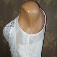 Miss Mary 90 D-Бял сутиен с предно закопчаване и подсилен гръб , меки чашки без банели , снимка 4 - Бельо - 42220614
