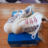 Детски маратонки Adidas superstar 35 1/2 номер., снимка 4 - Детски маратонки - 40383491