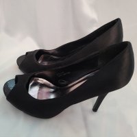 Сатенени дамски обувки номер 39 , снимка 3 - Дамски обувки на ток - 41630081