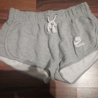Гащи Nike , снимка 1 - Къси панталони и бермуди - 41496969