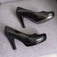 Продавам дамски обувки , снимка 3 - Дамски обувки на ток - 40861151