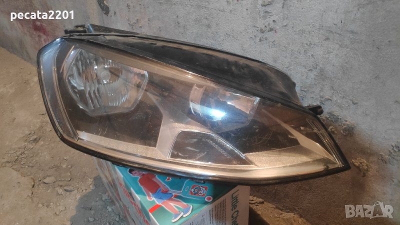 Продавам - ориинален десен рефлекторен фар за Голф 7 за ремкнт или части, снимка 1