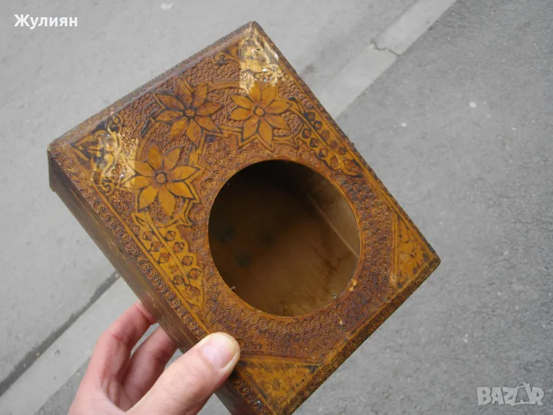 СТАРА ДЪРВЕНА КУТИЯ ЗА ЧАСОВНИК, снимка 1