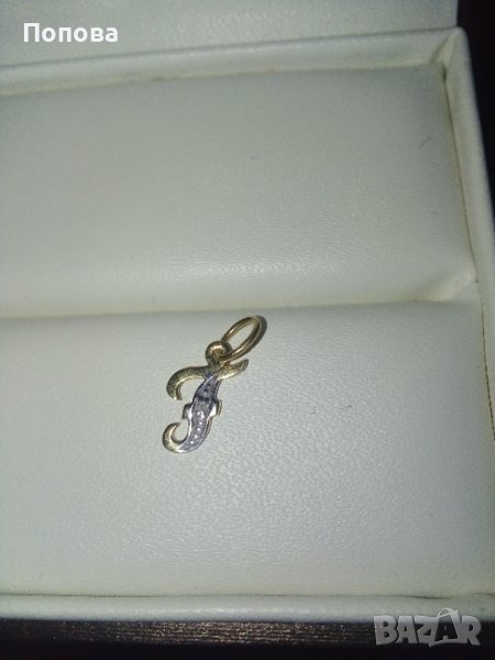 Злато   с диамант /златен медальон  буква Г/, снимка 1