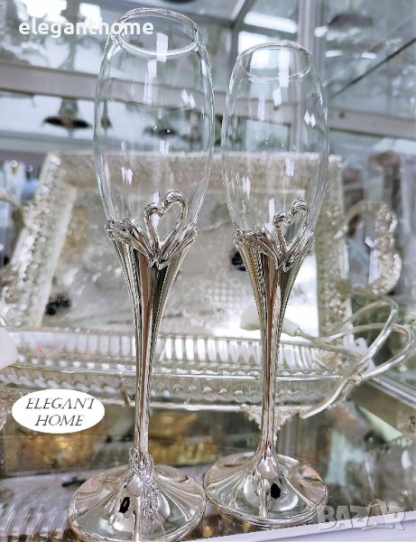 Двойка чаши за шампанско - ЛЕБЕДИ с посребрена основа, снимка 1