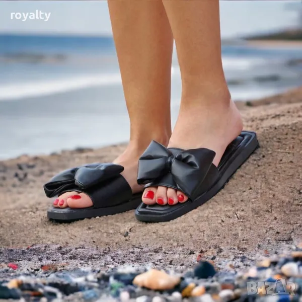 Равни чехли - черна кожа, снимка 1