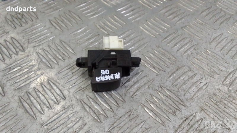 Бутон Nissan Almera 2000г.	, снимка 1