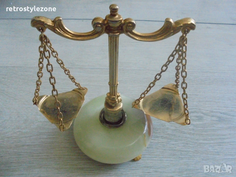 № 8131 Стар декоративен винтидж кантар / везна , снимка 1